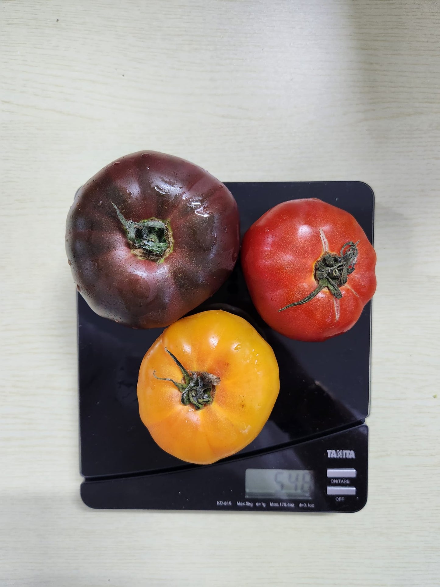 Ugly Heirloom Beefsteak Tomato ~500g